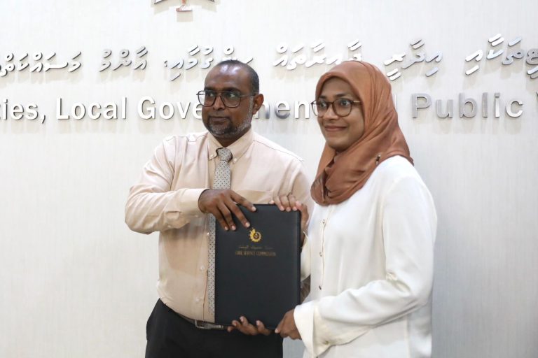 ލޯކަލް ގަވާމަންޓް މިނިސްޓްރީގެ ޕީއެސްގެ މަގާމަށް އެޗްއާރުސީއެމްގެ ކުރީގެ ނައިބު މުއިމިނާ ހަމަަޖައްސައިފި