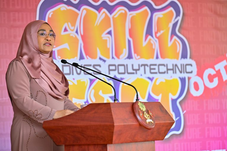 ގައުމު ކުރިއަރުވަން ހުނަރުވެރިކަން ދަސްކުރަން ފުރުސަތުތަކުގެ ބޭނުން ހިފަން ފަސްޓް ލޭޑީ ގޮވާލައްވައިފި