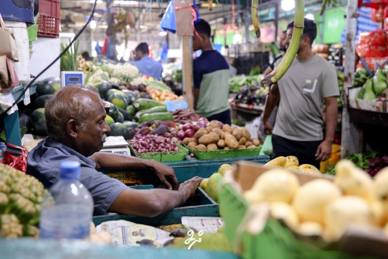 އޮކްޓޫބަރު މަހު އަސާސީ މުދަލުގެ އަގު % 0.98 ދަށް