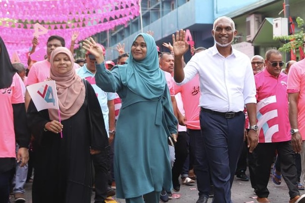 ދިވެހީންގެ ރާއްޖެ ފަތަޙަކޮށް އެހެން އަޑުތައް ފަހަތަށް ޖެއްސި “ޝަހްސިއްޔަތު”