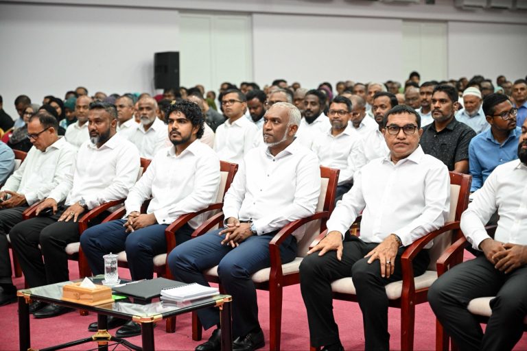 205 މަޝްރޫއު ޕްރައިވެޓް ސެކްޓާއާ މާދަމާ ހަވާލުކުރަނީ