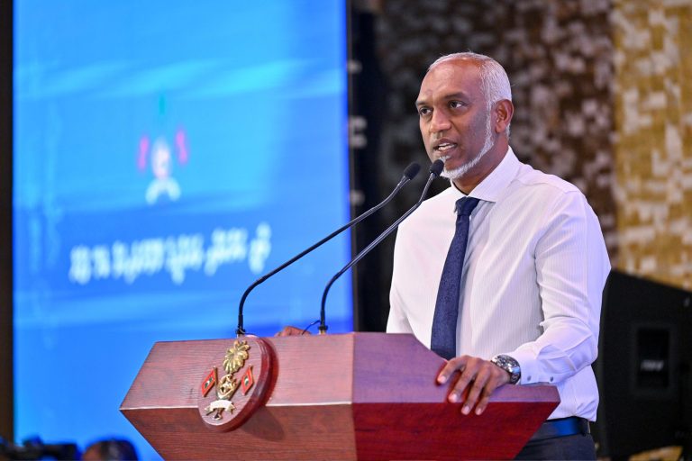 “ރާއްޖޭގެ ތާރީހުގައި ވެސް އަމިއްލަ ކުންފުނިތަކާ މިހާ ގިނަ މަޝްރޫއު ހަވާލުކޮށްފައެއް ނުވޭ”