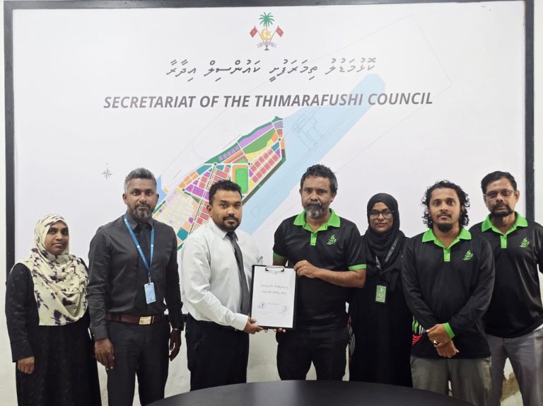 ތިން ރަށެއްގައި އައިޑީ ކާޑު ހަދައިދިނުމުގެ މަސައްކަތް ފަށައިފި