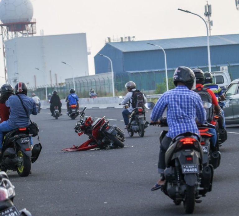 ބްރިޖް ހައިވޭގައި ނުރައްކާތެރި އެކްސިޑެންޓެއް ހިނގައިފި