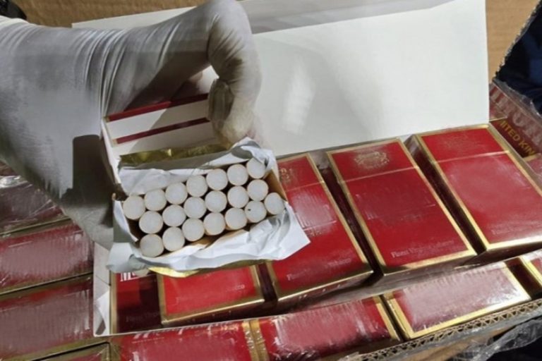 ސިނގިރޭޓު ވައްކަން: 19 މީހަކު ފުރުން މަނާކޮށްފި