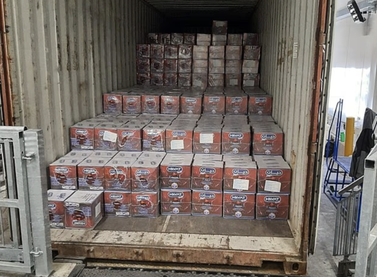 އަންނާރު ޖޫސް ޕެކެޓުތަކެއްގައި ފޮރުވައިގެން 420 ކިލޯގެ ޑްރަގް އެތެރެކުރަން އުޅެފި