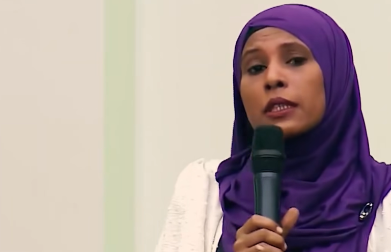 ޒަކާތު ފަންޑުން އެހީ ދިނިން، އެކަނިވެރި މައި މީހާގެ އެކައުންޓުގައި 75،000 ރުފިޔާ ވެސް އެބަހުރި: ވަޒީރު