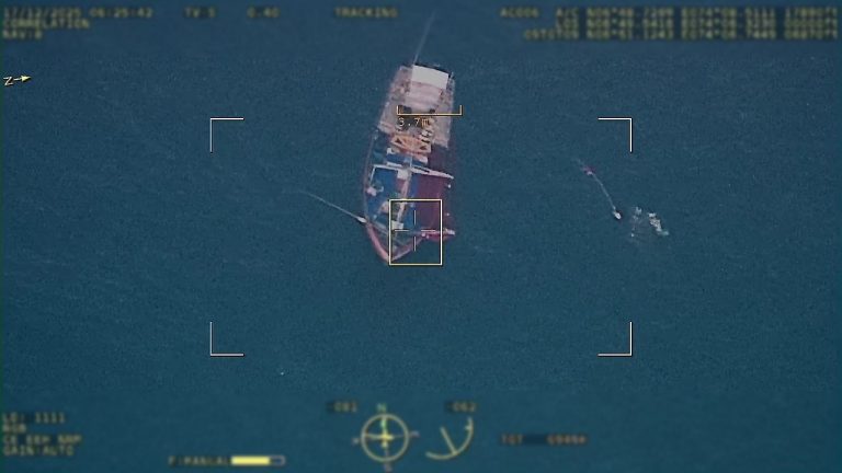 އެއާކޯގެ ޑްރޯންގެ އެހީގައި ލަންކާގެ ދެ މަސްބޯޓު އަތުލައިގެންފި