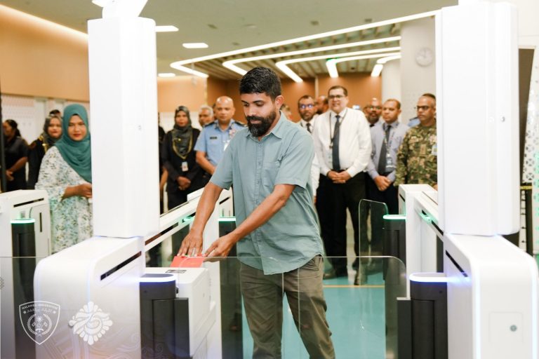 ވެލާނާ އިންޓަރނޭޝަނަލް އެއަރޕޯޓުގައި 11ވަނަ އީ-ގޭޓު ހުޅުވައި، ޚިދުމަތް ދޭން ފަށައިފި