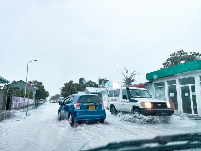 މޫސުން ގޯސްވާނެ ކަމަށް ލަފާކޮށް ބައެއް ސަރަހައްދަށް ހުދު ސަމާލު ނެރެފި