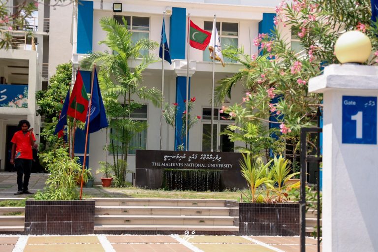 ދިވެހި ބަހާ ގުޅޭ ގޮތުން ޕީއެޗްޑީ ހެދުމުގެ ފުރުސަތު ހުޅުވާލައިފި، އަގަކީ 93،600 ރުފިޔާ