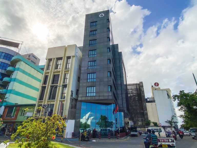 ރާއްޖޭގެ ޖުމްލަ ރިޒާވް 886.5 މިލިއަން ޑޮލަރަށް