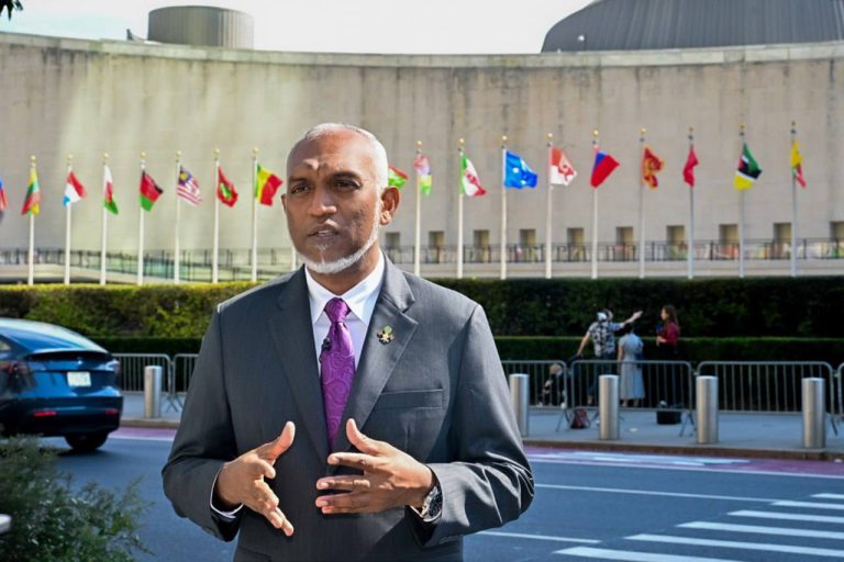 ރާއްޖެ ދެމި އޮންނާނީ ހުރިހާ ރައްޔިތުން ޝާމިލުވާ މުޖުތަމަޢުއެއް ބިނާކުރުމުގައި: ރައީސް