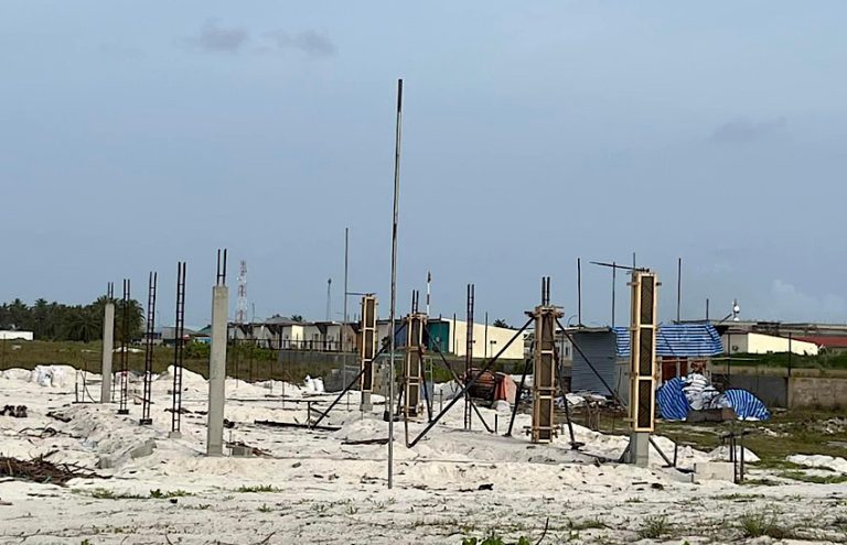 ސަރުކާރުގެ މަޝްރޫއުތައް ނުނިންމި 5 ކުންފުންޏެއް ބްލެކްލިސްޓް ކޮށްފި