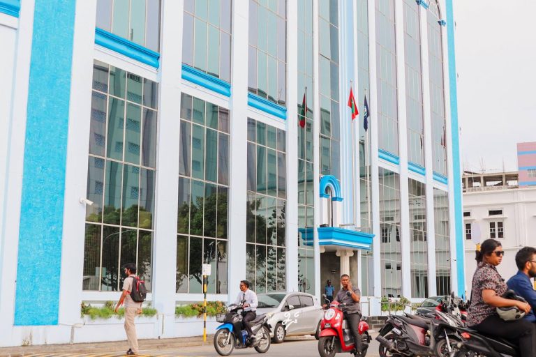 ގައިމައްޗަށް ޕިކަޕެއް ވެއްޓި މީހަކު މަރުވެއްޖެ