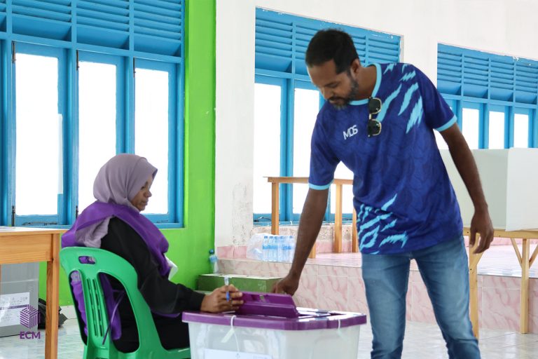 ވޯޓުލާ ފޮއްޓާ ގުޅިގެން ޝަކުވާ ހުށަހަޅަން 1 ދުވަހުގެ ފުރުސަތު