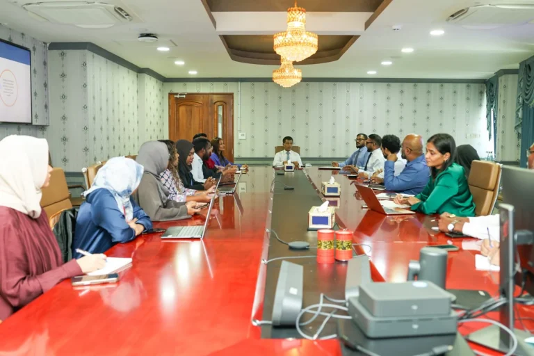ހަނގުރާމައާއެކު ވެސް ސިއްހީ ހިދުމަތްތައް މެދުނުކެނޑި ލިބޭނެގޮތަށް އިންތިޒާމްތައް ހަމަޖައްސަން މަޝްވަރާކޮށްފި
