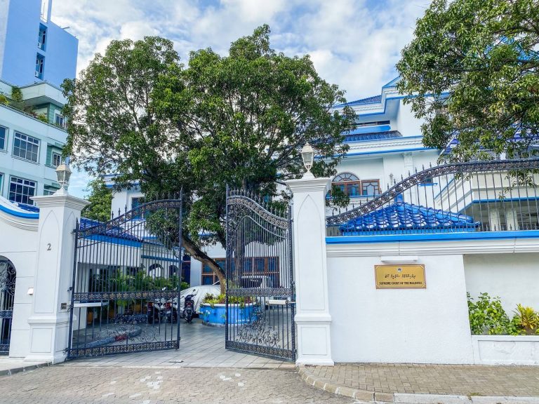 ރައްޔިތުންގެ ޚިޔާލު ހޯދުމުގެ ވޯޓު ހުއްޓުވޭނެ ޤާނޫނީ ހަމައެއް ނެތްކަމަށް ސުޕްރީމް ކޯޓުން ނިންމައިފި