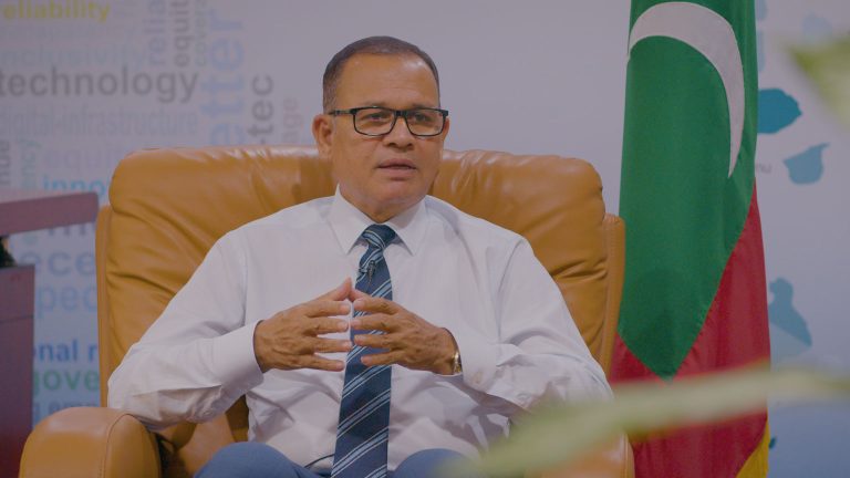 ވަކި ފިކުރަކަށް ނުބަލައި ކައުންސިލްތަކާ އެކު ސަރުކާރުން މަސައްކަތް ކުރާނެކަމުގެ ޔަޤީންކަން ދެއްވައިފި