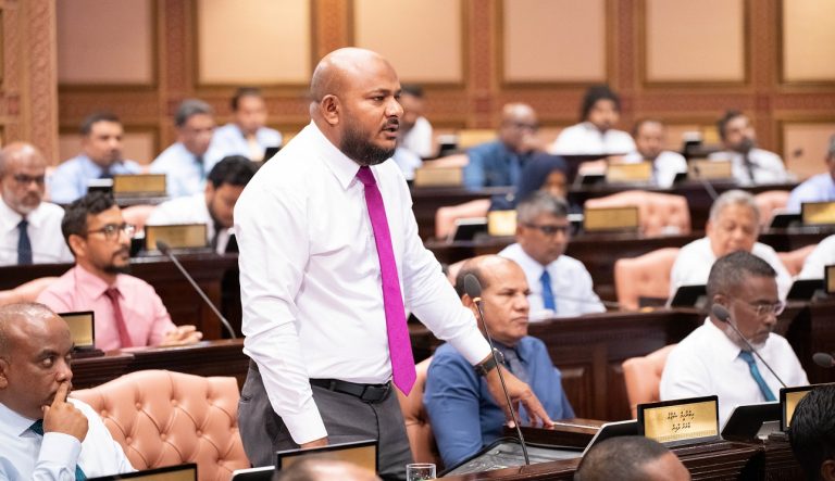 އިންތިޚާބުގެ ނަތީޖާއާ އެކު ރައީސް ދެއްކެވީ ރައްޔިތުންގެ އަޑު އައްސަވާކަމުގެ ލާމަސީލު މިސާލެއް: ޝުޖާއު