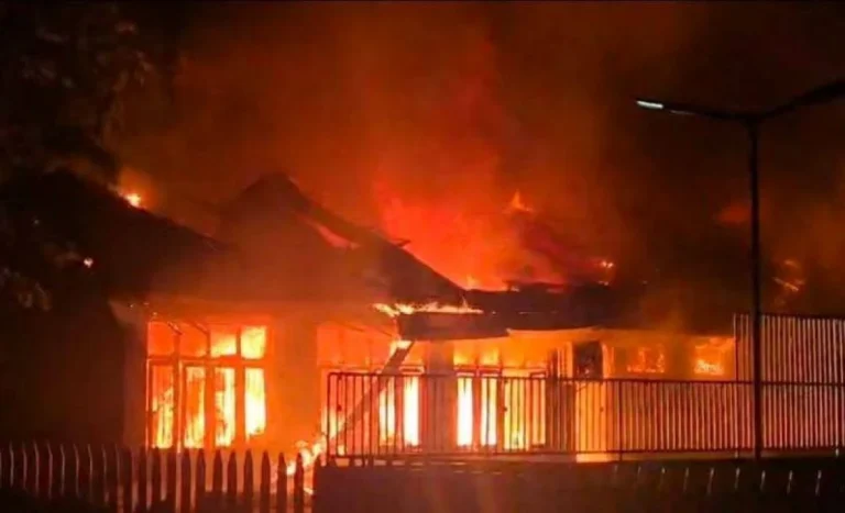 ގއ. އަތޮޅު ތަޢުލީމީ މަރުކަޒުގައި އަލިފާނުގެ ހާދިސާއެއް: ފޫނުބެއްދޭ ވަރުގެ ބޮޑެތި ގެއްލުންތަކެއް