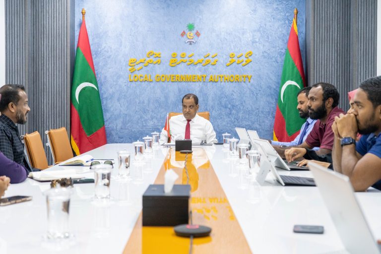އަތޮޅު ކައުންސިލްތަކުގެ ބާރުތައް އެލްޖީއޭއަށް: އިދާރީ ހިންގުމަށް ބުރޫނާރާނެކަމުގެ ޔަޤީންކަން ދީފި