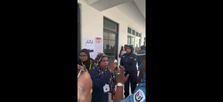 ވޯޓުގެ ސިއްރުކަން ގެއްލޭގޮތަށް ބޫތު ބަހައްޓާފައިވާތީ އަމީނިއްޔާ ސްކޫލްގައި މައްސަލަ ހޫނުވެއްޖެ