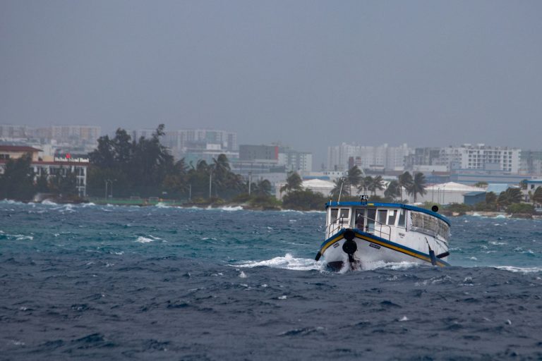 މޫސުން ގޯސްވާނެ ކަމަށް ލަފާކޮށް، ދެކުނުގެ އަތޮޅުތަކަށް ހުދު ސަމާލު ނެރެފި