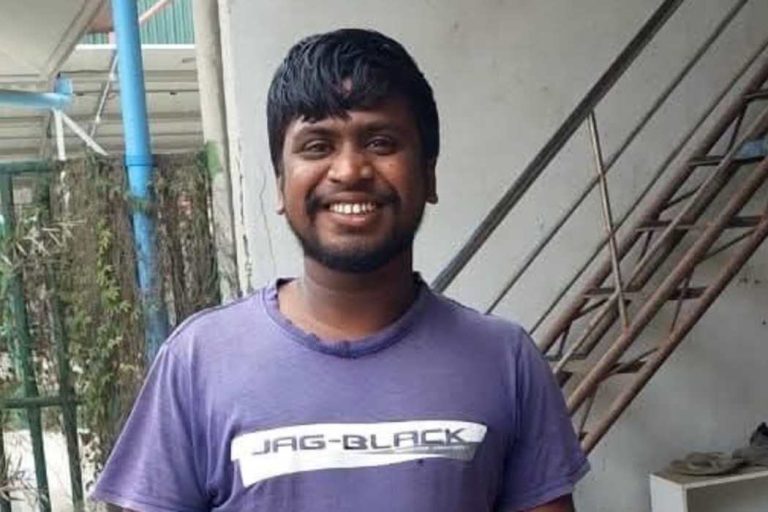 ބިދޭސީ މީހާ މަރުވިއިރު އެކްސްކަވޭޓާ ޑްރައިވަރު އިނީ ފޯނުގައި: ފުލުހުން