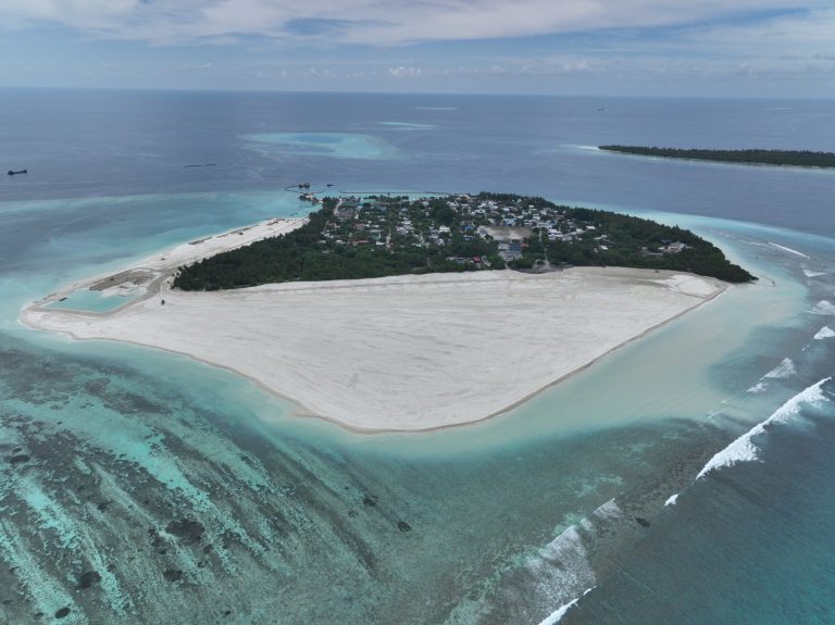 ވޭމަންޑޫގެ ބިން ހިއްކުމުގެ ބޮޑު މަޝްރޫޢު އެއްކޮށް ނިންމާލައިފި