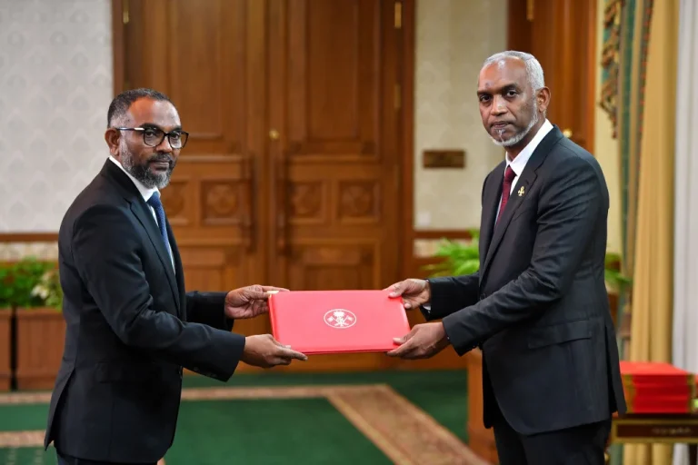 ރައީސް އޮފީހުގެ މިނިސްޓަރު އަލީ އާރިފް އިސްތިއުފާ ދެއްވައިފި