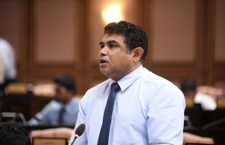 ގަޕޯ ވަކިކުރުން ރަނގަޅެއް ނޫން: ބޮންޑޭ