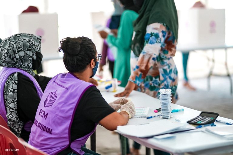 ބޮޑު އިންތިހާބުގެ ވޯޓުލުން ފަށައިފި