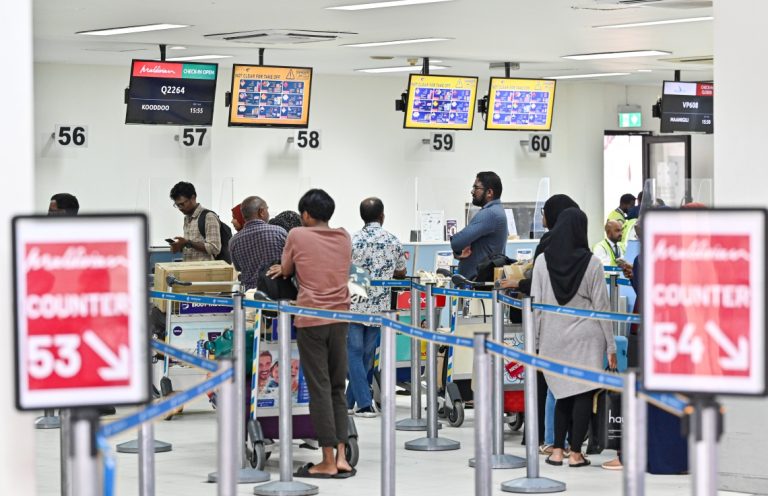 ޢީދު ބަންދާ ދިމާކޮށް އެއަރޕޯޓުގެ ކާރޫބާރު ބޮޑުވާނެތީ ވަގުތަށް ސަމާލުވުމަށް އަންގައިފި