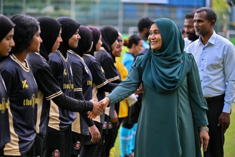 ފުޓުބޯޅައަކީ ދުނިޔޭގެ އެކުވެރިކަން އާލާކޮށްދޭ އެންމެ ވަރުގަދަ އެއް ބާރު: މެޑަމް ސާޖިދާ