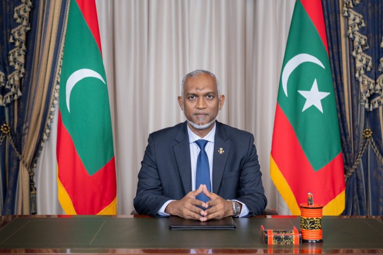 އެލްޖީއޭގެ އަތޮޅު ގޮފިތައް ހިންގަން ސިޔާސީ ބޭފުޅުން އައްޔަން ނުކުރާނެ: ރައީސް