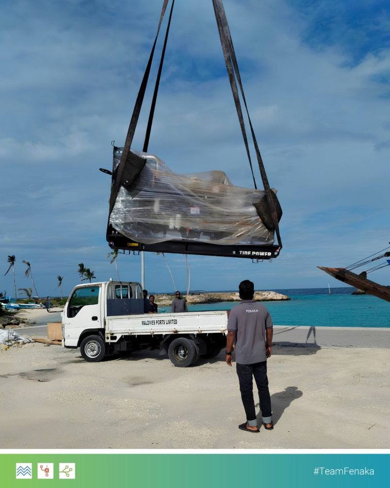 ކަރަންޓުގެ ހިދުމަތް ފުޅާކުރުމަށް ފެނަކައިން ތިން ރަށަކަށް 400 ކިލޯވޮޓުގެ ޖަނަރޭޓަރު ފޮނުވައިފި