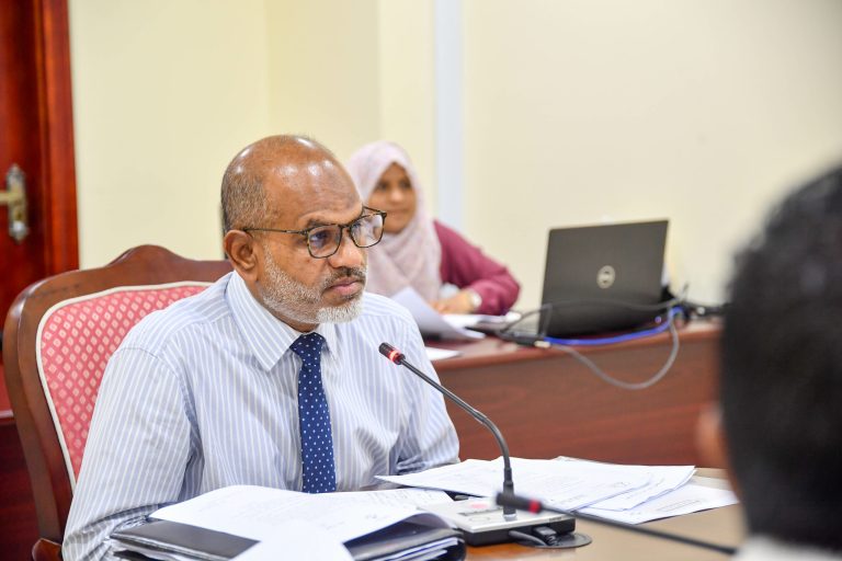 މަޖިލީހުގެ ނައިބު ރައީސްގެ މަގާމުން ނާޒިމް ދުރުކުރުމަށް މެމްބަރުންގެ ސޮއި ހަމަކޮށްފި