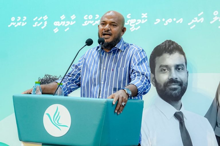 ފައިސާ ބެހިކަމަށް ފަތުރާ ދޮގު ޚަބަރުތަކުން ޕީއެންސީގެ ޕީޖީ ގްރޫޕް ބައިބައެއް ނުކުރެވޭނެ: ޝުޖާއު