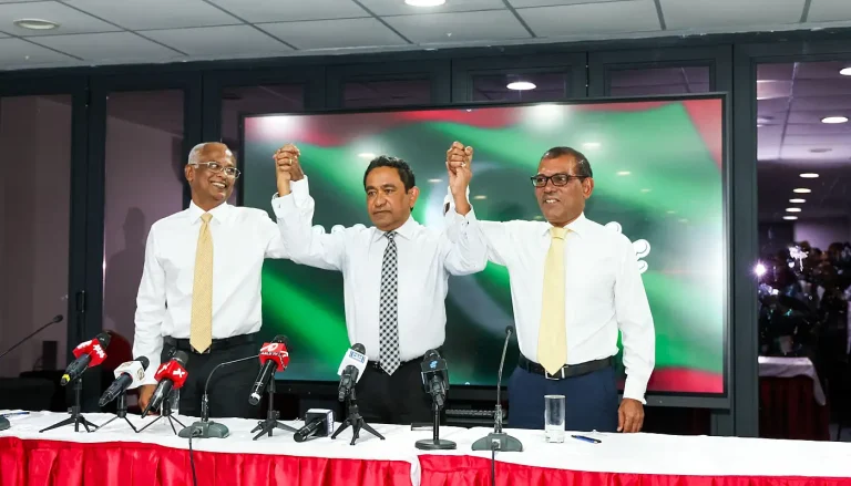މިހާރުގެ ހާލަތާ ގުޅޭ ގޮތުން ކުރީގެ ތިން ރައީސުންގެ މަންދޫބުން މަޝްވަރާކުރައްވައިފި