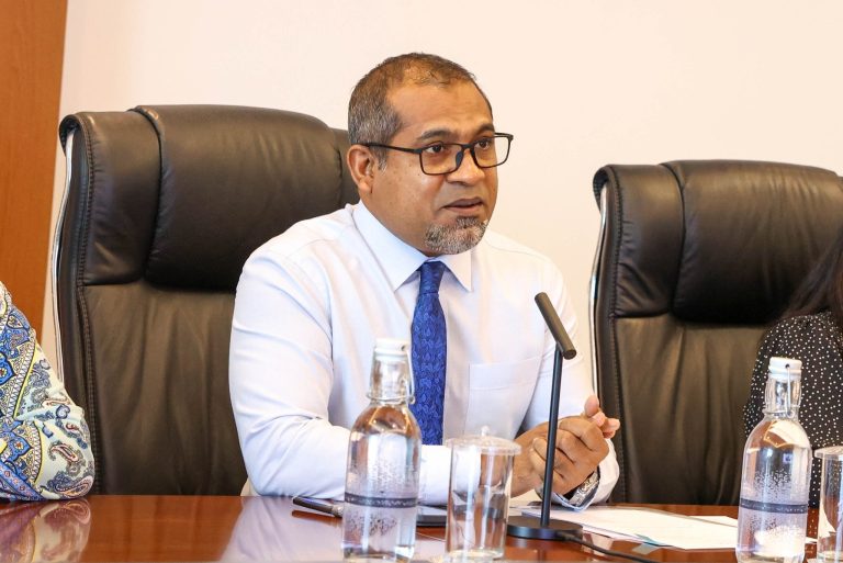 އެމްޑީޕީއަކީ އޮޅިފައި އޮތް ކަންވާރު ބޮޅެއް، ޕީއެންސީގެ ސަފުތައް އޮތީ ބަދަހިކޮށް: ޑރ. ޚަލީލް