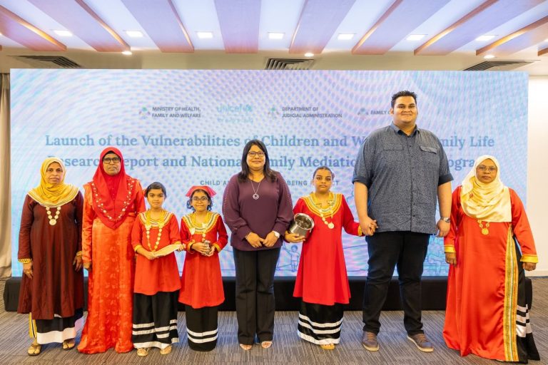 ދެމަފިރިން ވަކިވުމުގެ އެންމެ ހިތްދަތި އަސަރު ކުރަނީ ދަރިންނަށް ކަމަށް ވަޒީރު ޤީލާ ވިދާޅުވެއްޖެ