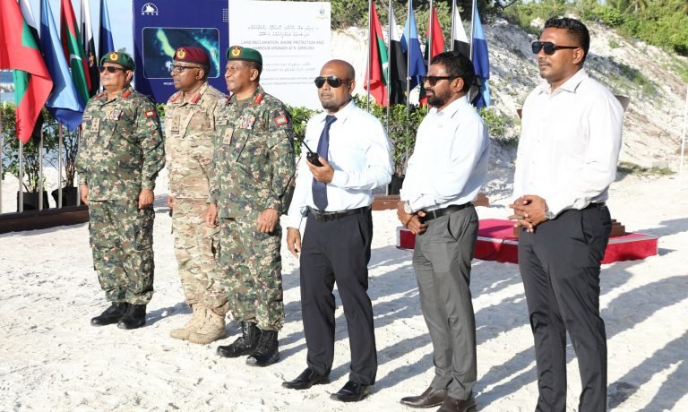 ގިރިފުށީގެ ބިން ހިއްކައި ބޮޑުކޮށް، ވަތަނީ ޚިދުމަތުގެ މައި ހަބަކަށް ހެދުމުގެ މަސައްކަތް ފަށައިފި