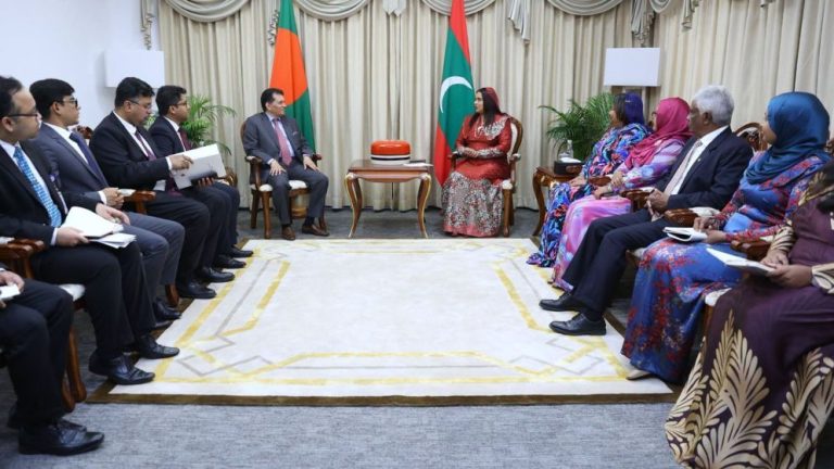 ރާއްޖެއާއި ބަންގްލަދޭޝް ދެމެދު ޝިޕިން ލިންކެއް ގާއިމުކުރަން މަޝްވަރާކޮށްފި