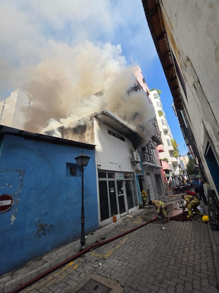 މާފަންނުގައި ބިދޭސީން އުޅޭ އިމާރާތެއްގައި ރޯވެއްޖެ