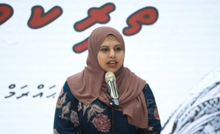 ސަގާފީ ތަރިކަ ކުރިއެރުވުމަށް ފަންނުވެރިންގެ ފަރާތުން މުހިންމު ޚިޔާލުތަކެއް ލިބިއްޖެ: ވަޒީރު ހީނާ