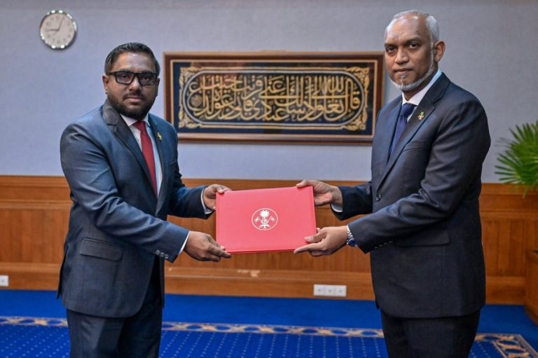 ވަޒީފާއާ ބެހޭ ޓްރައިބިއުނަލުގެ ރައީސްކަމަށް އަލްއުސްތާޛު އަމްޖަދު މުޞްޠަފާ ޢައްޔަންކުރައްވައިފި