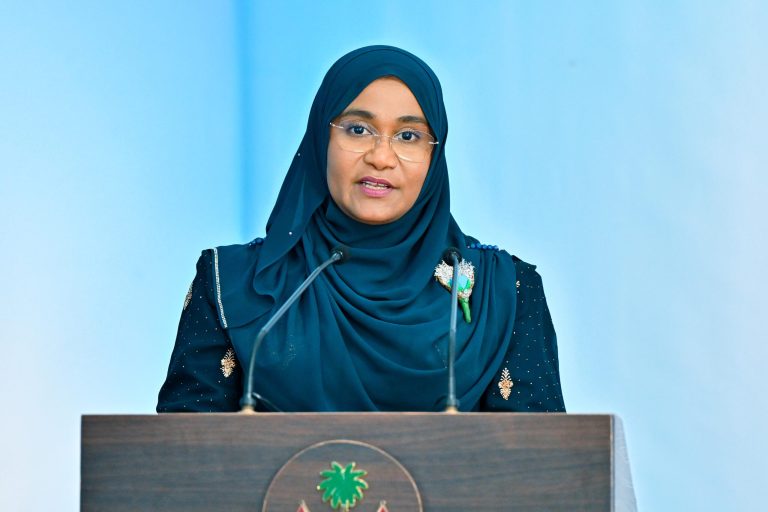 ވަޒީފާގެ މާހައުލުގައި މުވައްޒަފުންގެ ނަފްސާނީ ދުޅަހެޔޮކަން ކަށަވަރުކުރުމަށް ފަސްޓް ލޭޑީ ގޮވާލައްވައިފި