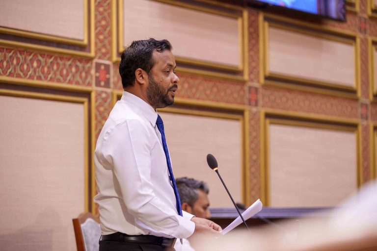 ކިހާދޫ އާ ކުޑަރިކިލުގެ ފެނާ ނަރުދަމާގެ މަސައްކަތް އަންނަ އަހަރު ނިމޭނެ: މިނިސްޓަރު