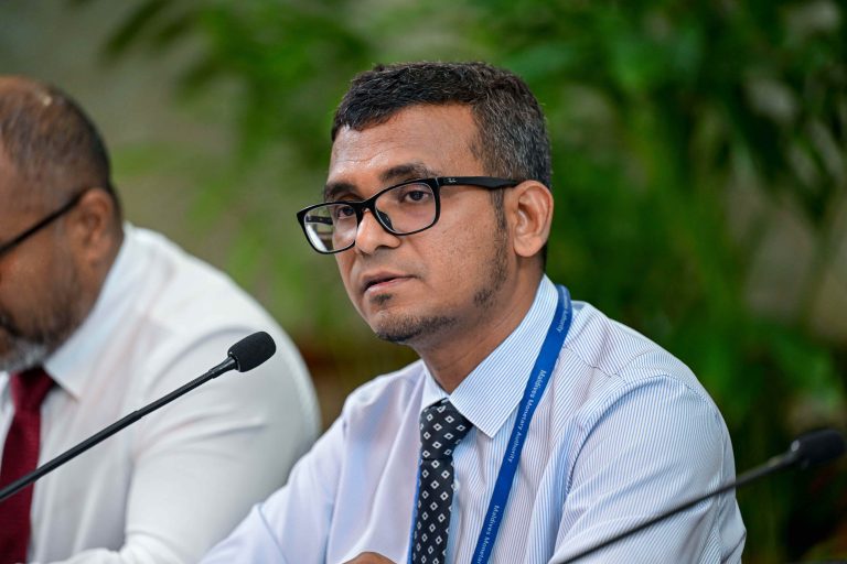ރިސޯޓްތަކަށް ލިބޭ ޑޮލަރުގެ %40 މާރުކުރާ ގޮތަށް ގާނޫނު ބަދަލުކުރަނީ